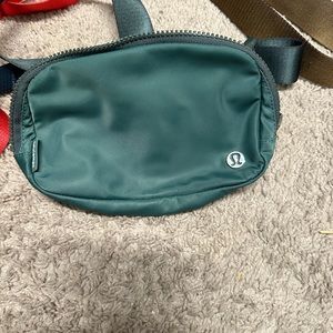 COPY - Lululemon 1L belt bag was sold but buyer canceled